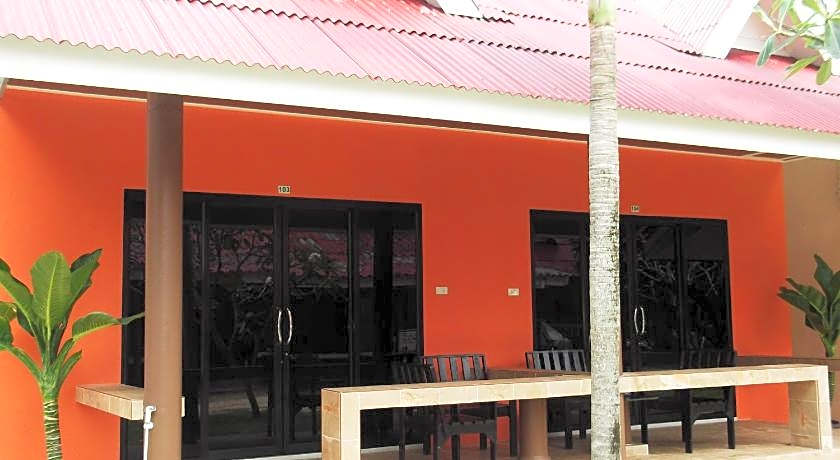 Lanta Bee Garden Bungalows