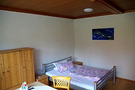 Apartment with Shower