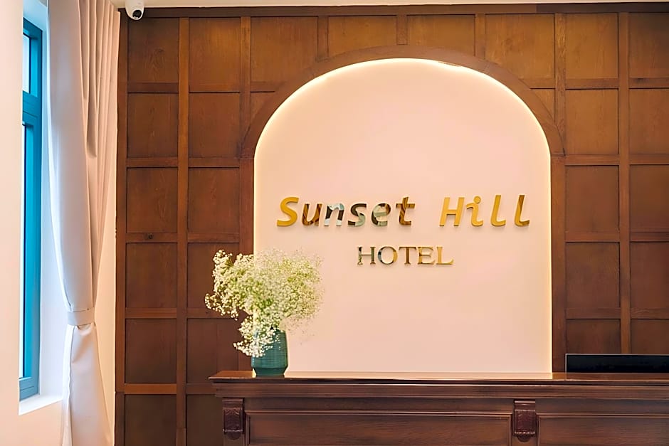 Sunset Hill Hotel