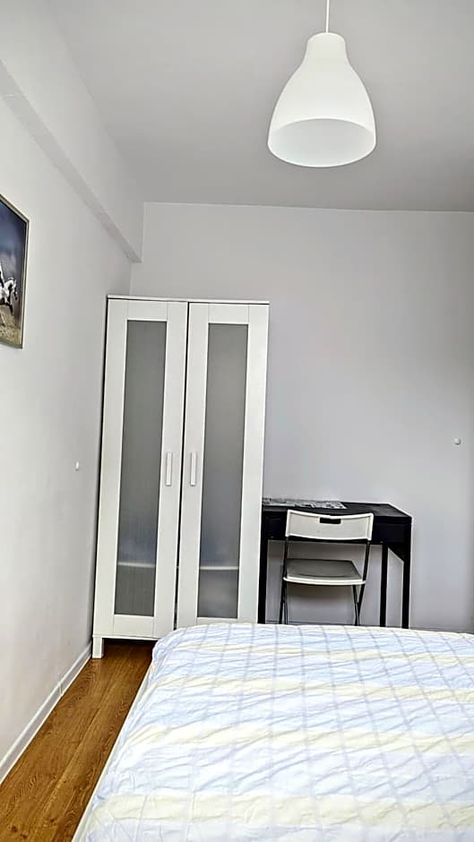 Ursus Rooms-Self Check-in