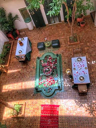 Riad ABBASSIA Marrakech Première - Authentic Medina Experience