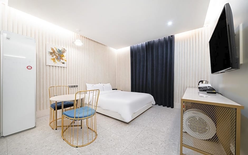 Hound Hotel Suncheon station