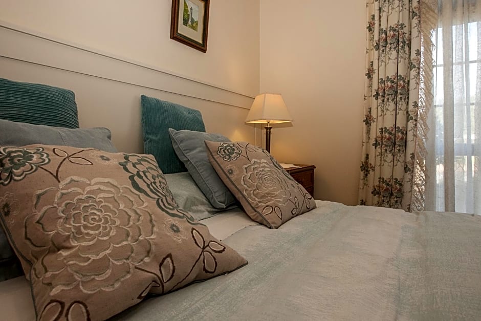 Ardmor Country House