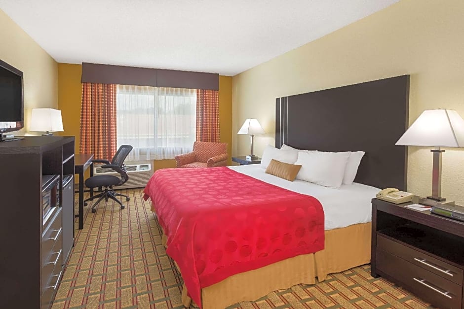 Ramada by Wyndham Asheville Southeast