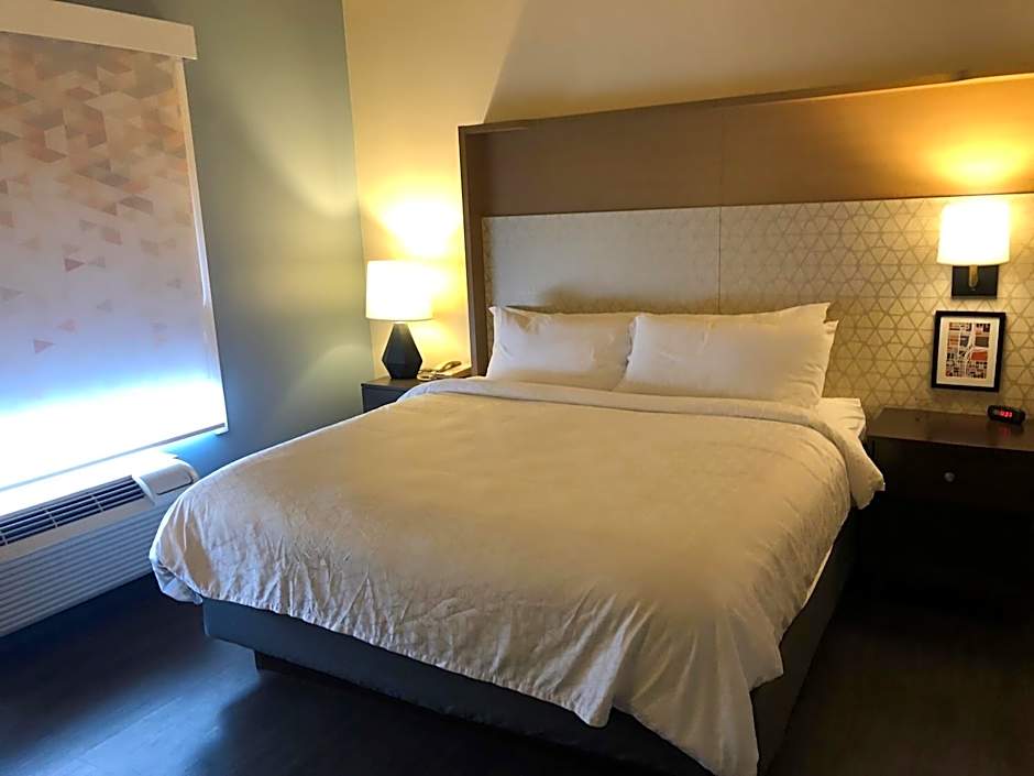 Holiday Inn Omaha Downtown Waterpark By IHG