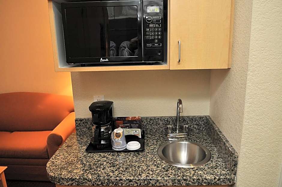 Hampton Inn & Suites Cathedral City