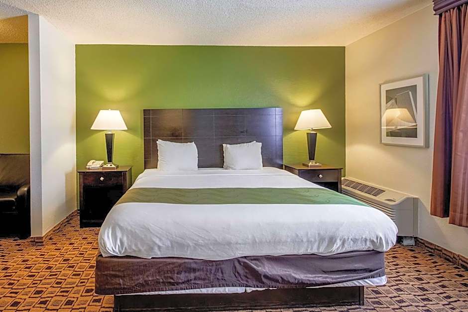 Coratel Plus Suites Wichita West Airport