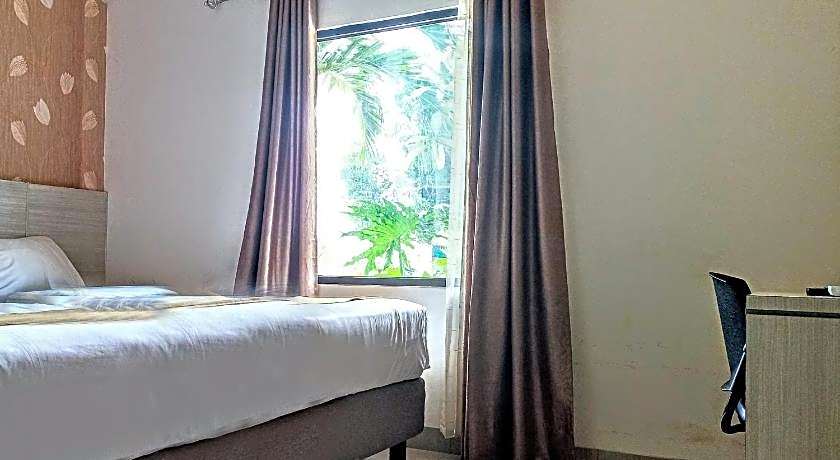 YUNNA EXPRESS LAMPUNG