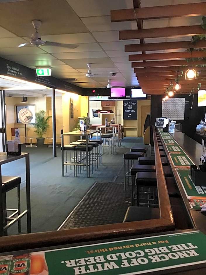 Kooyong Hotel