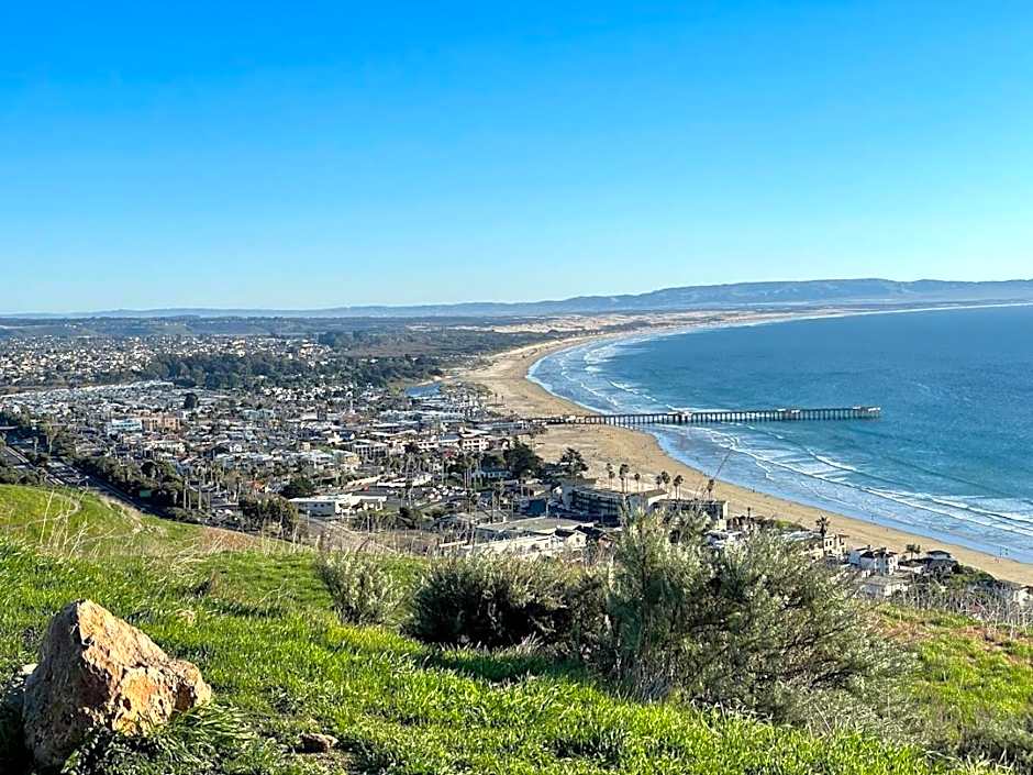 Beachwalker Inn & Suites