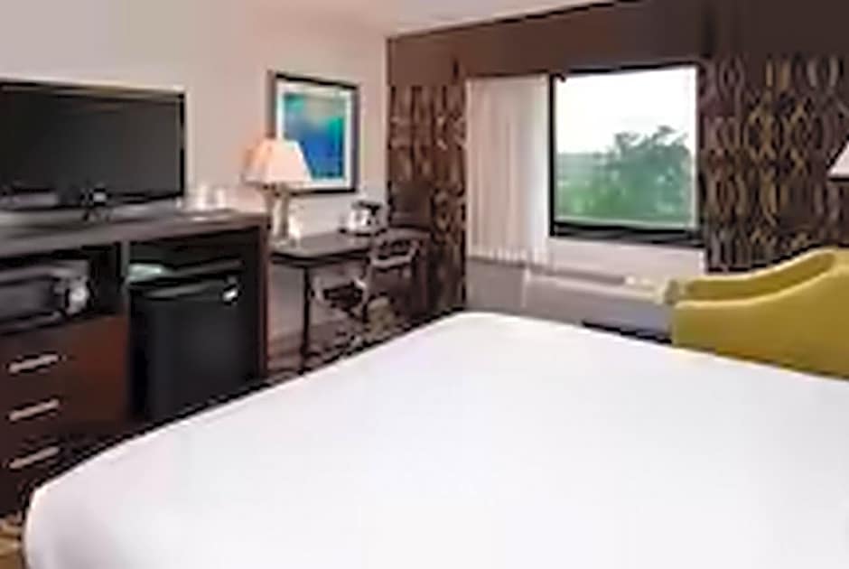 Elimwood Hotel, a Ramada by Wyndham