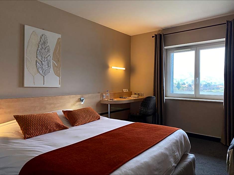 Logis Hôtel Le Bellevue