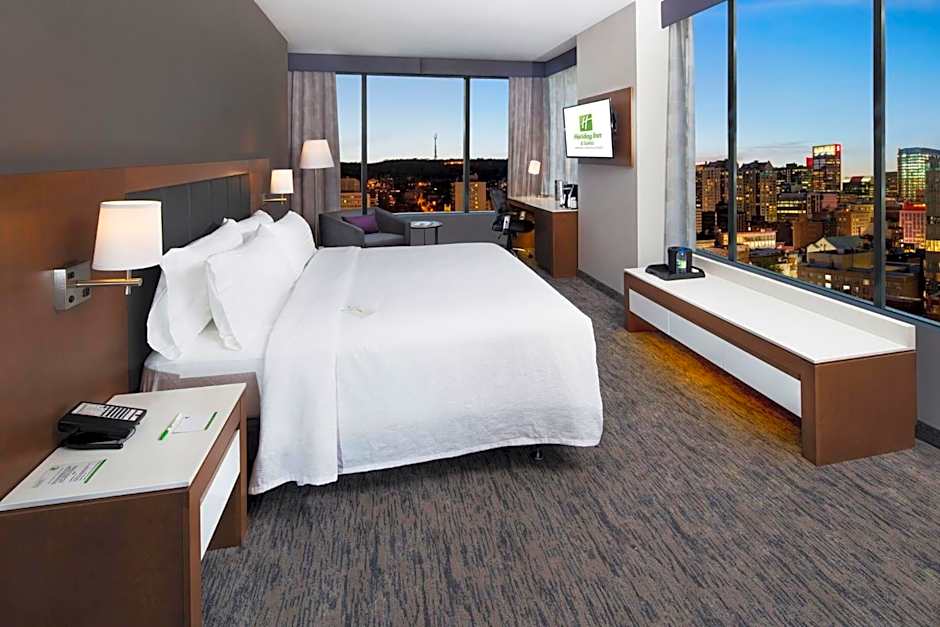 Holiday Inn Hotel & Suites Montreal Centre-ville Ouest By IHG
