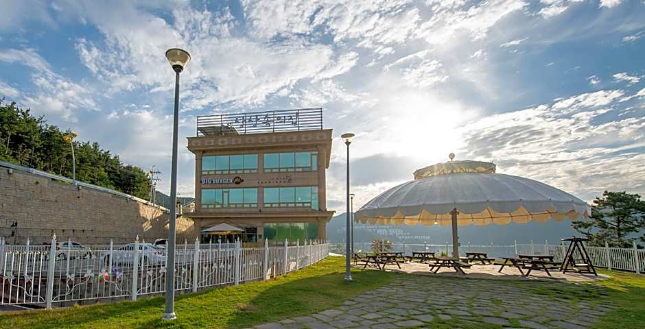 HOTEL SANGSANG & Private Sang Sang Pool Villa