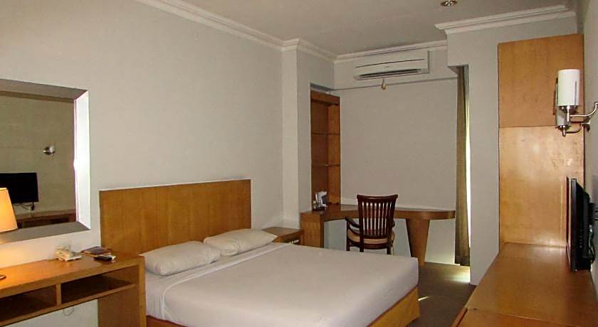 Wisata Hotel Ampera