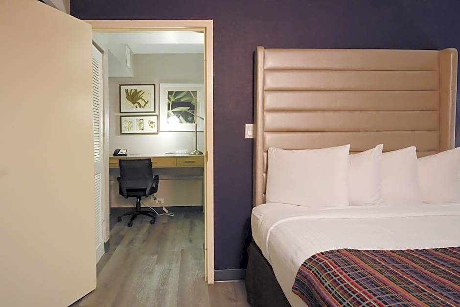 The Palms Inn & Suites Miami, Kendall, FL