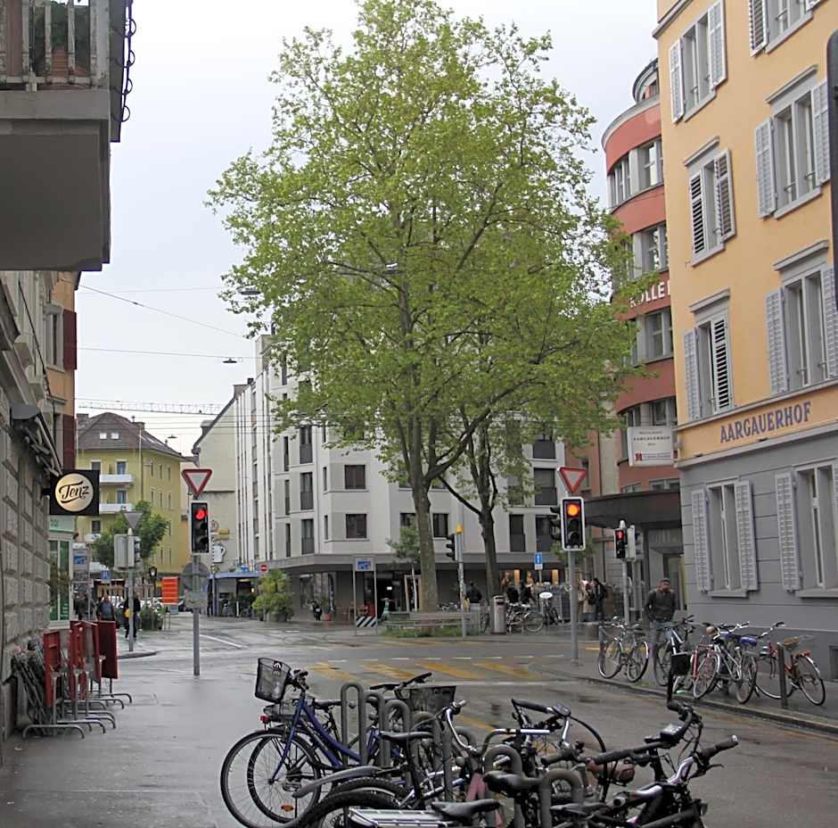 Stay2Night City Center Hostel