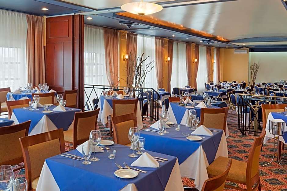 Armon Plaza Montreal Airpt, Trademark Collection by Wyndham