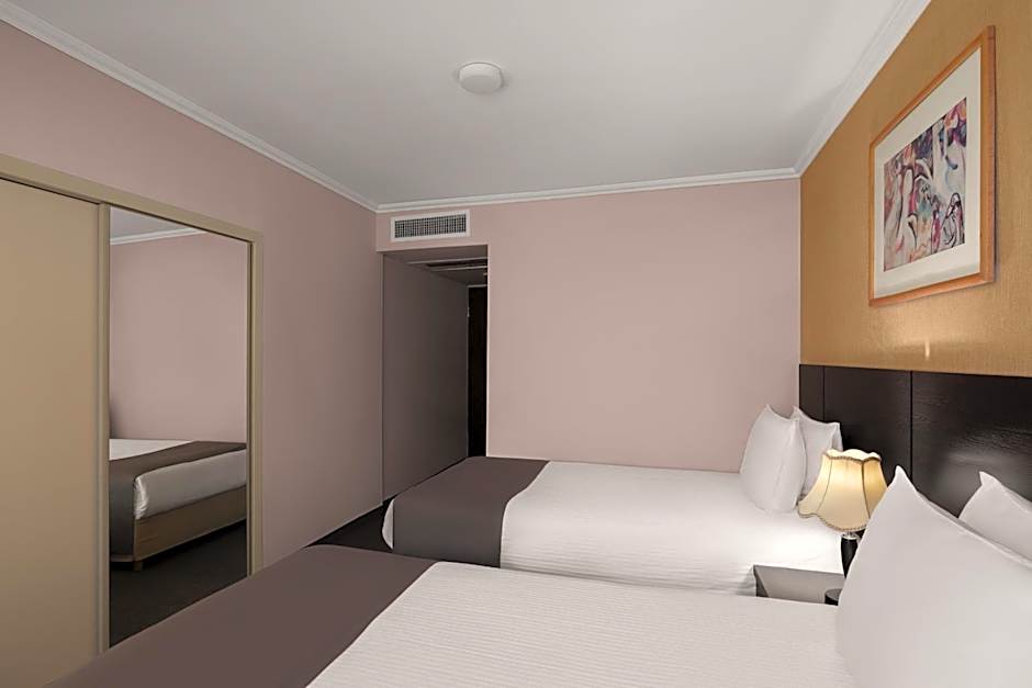 Ani Plaza Hotel