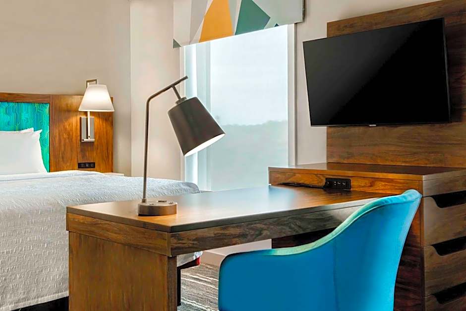 Hampton Inn By Hilton & Suites Jackson