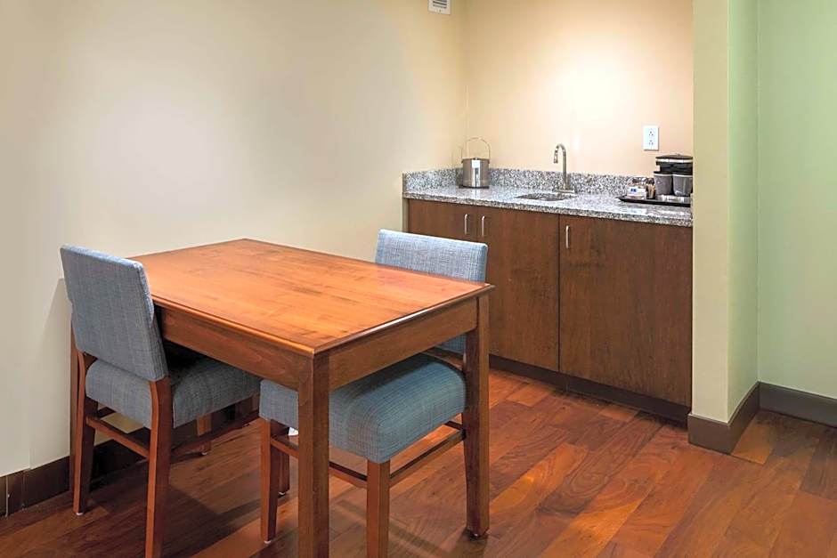 DoubleTree By Hilton Hotel Pittsburgh - Cranberry