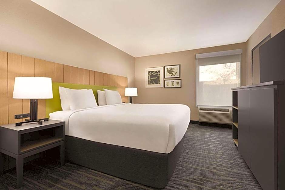 Country Inn & Suites by Radisson, Dunn, NC