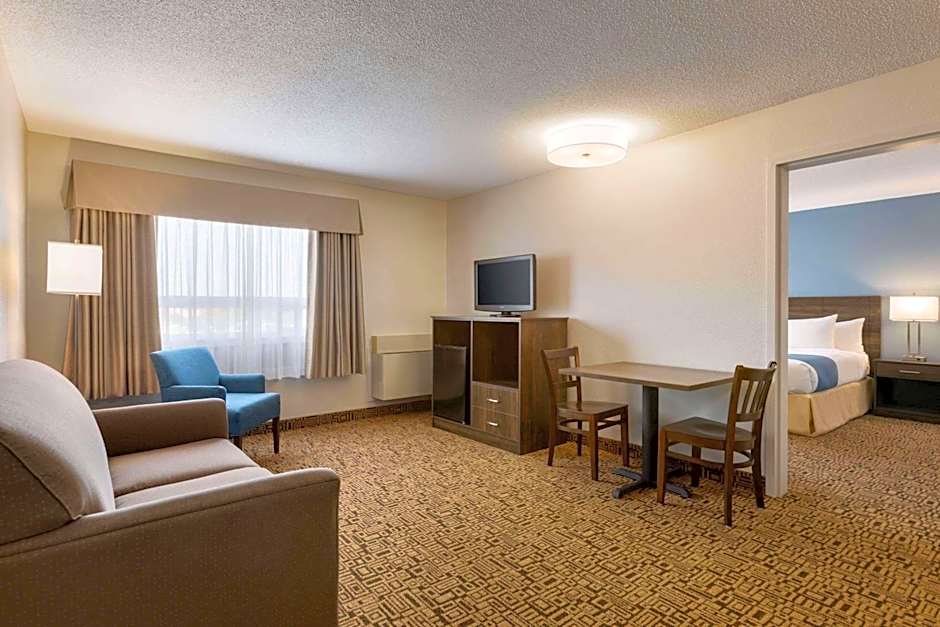 Travelodge Suites by Wyndham New Glasgow