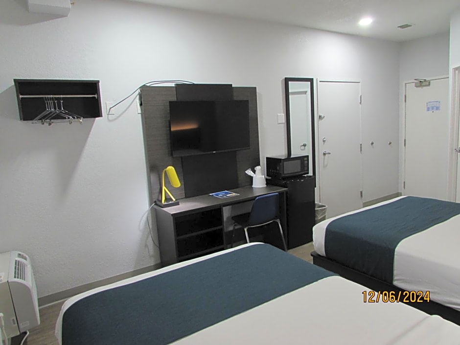 Motel 6-West Des Moines, IA