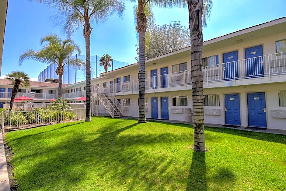 Motel 6-Rowland Heights, CA - Los Angeles - Pomona