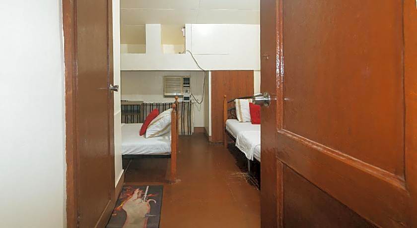 RedDoorz @ Plaza La Paz Iloilo City