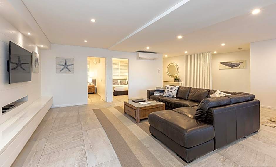Bay Royal Apartments