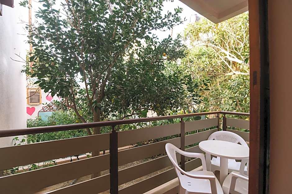 Eva Marina Hotel
