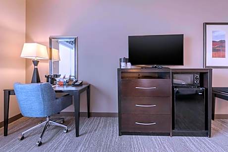 Queen Room with Two Queen Beds - Mobility and Hearing Access/Non-Smoking