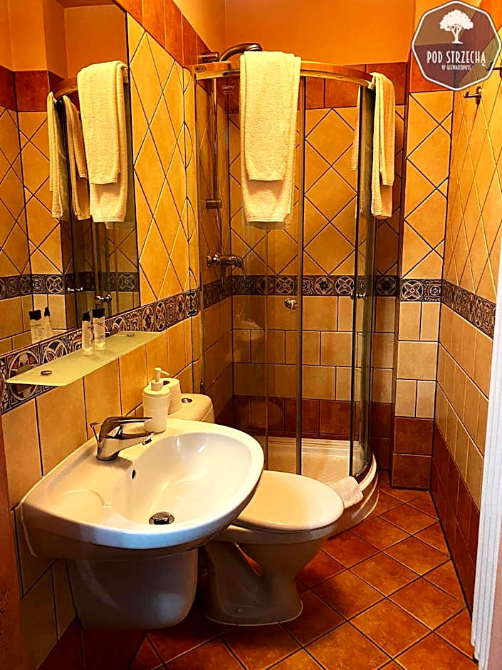 Dom Wypoczynkowy "Pod Strzechą" w Giewartowie