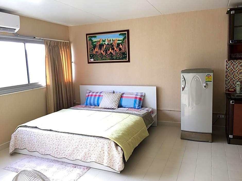 Muangthongthani Rental/Khun Dan