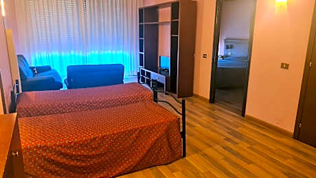 Quadrupla-Economica-Bagno in camera-Balcone