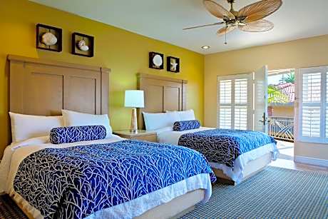 Premium Queen Room with Two Queen Beds and Kitchenette