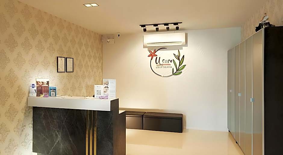 B Hotel