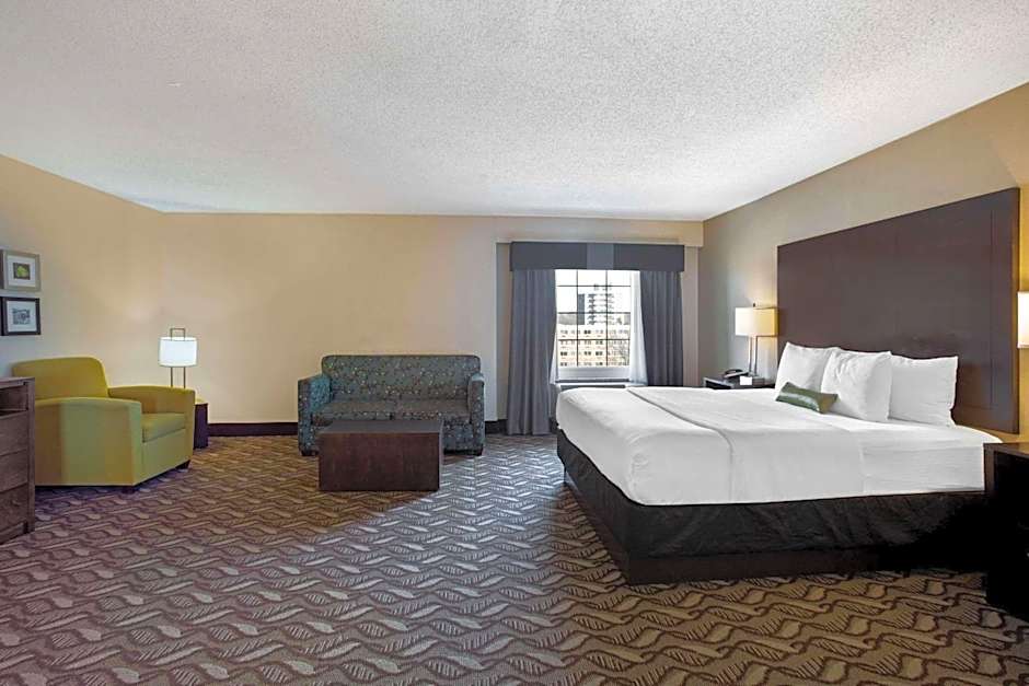 La Quinta Inn & Suites by Wyndham Springfield