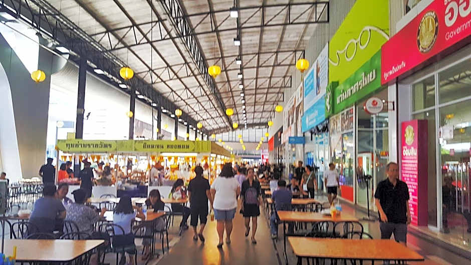 Popular Condo by Jintana