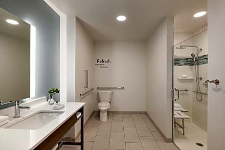 King Room - Mobility Access/Hearing Accessible