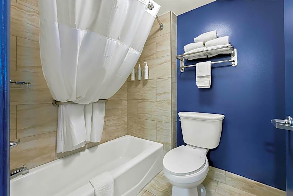 Spark by Hilton Biloxi Ocean Springs