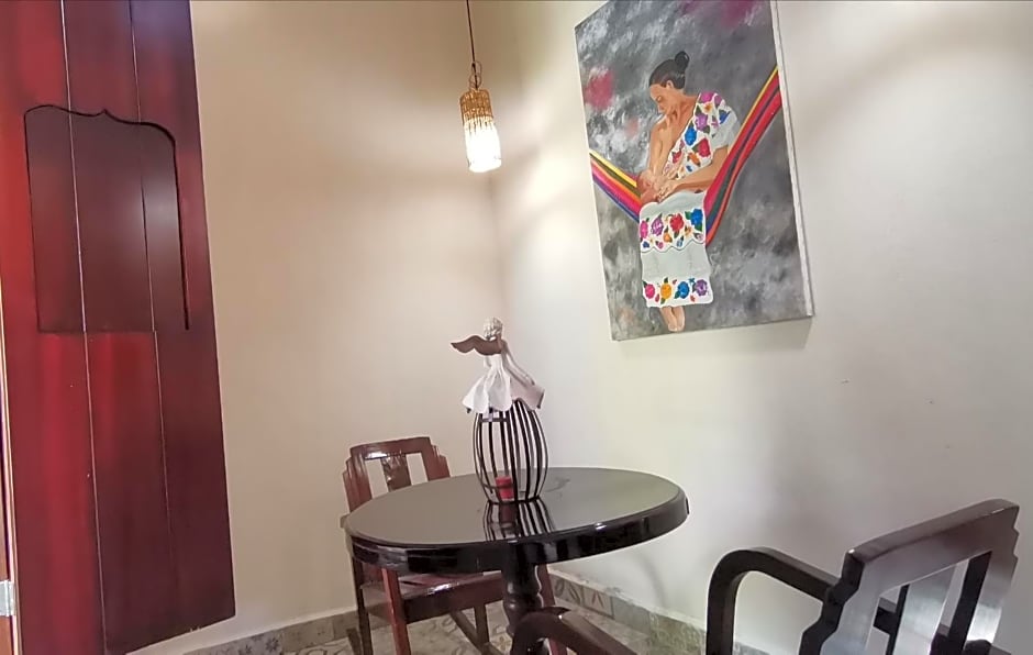 Casa Aluxes Hotel
