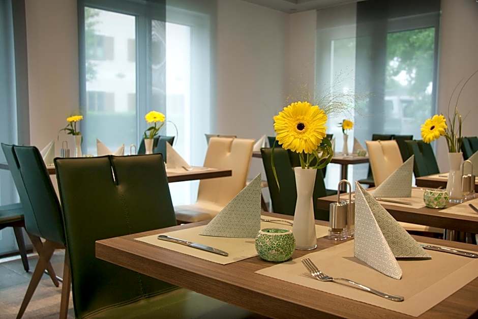 Hotel Am Moosrain Garni