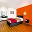 OYO Hotel Mobile, AL I-65 at Airport Blvd