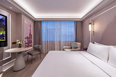 Standard Room with a King Bed