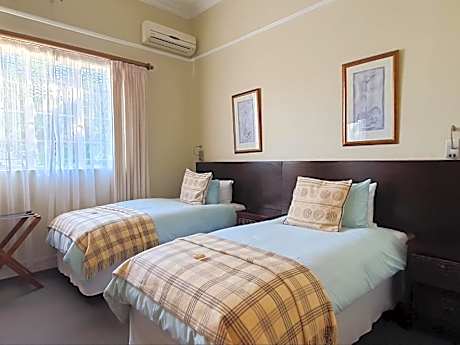 Classic Twin Room