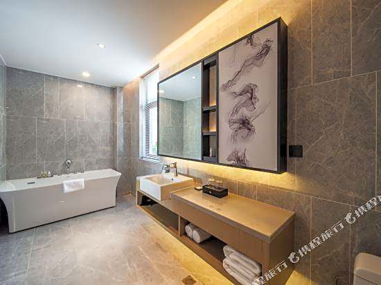 Kaiyuan Yiju Hotel (Ningbo Yiquan Villa Store)