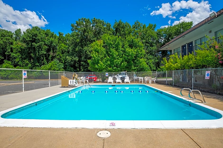 Motel 6-Sandston, VA - Richmond, Va