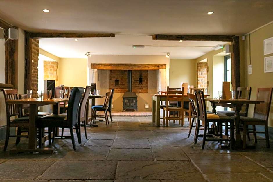 The Hollybush Inn and B&B